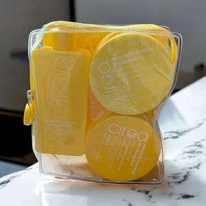 Ciroa Manuka Honey & Vitamin C Mini Set – Shower Gel, Scrub & Butter – New